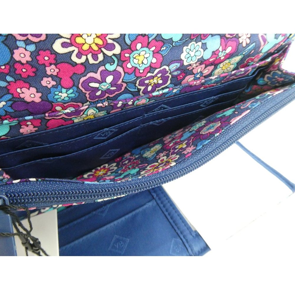Vera Bradley Sensational Six Paisley RFID Trifold Clutch Wallet NWT - Picture 5 of 5